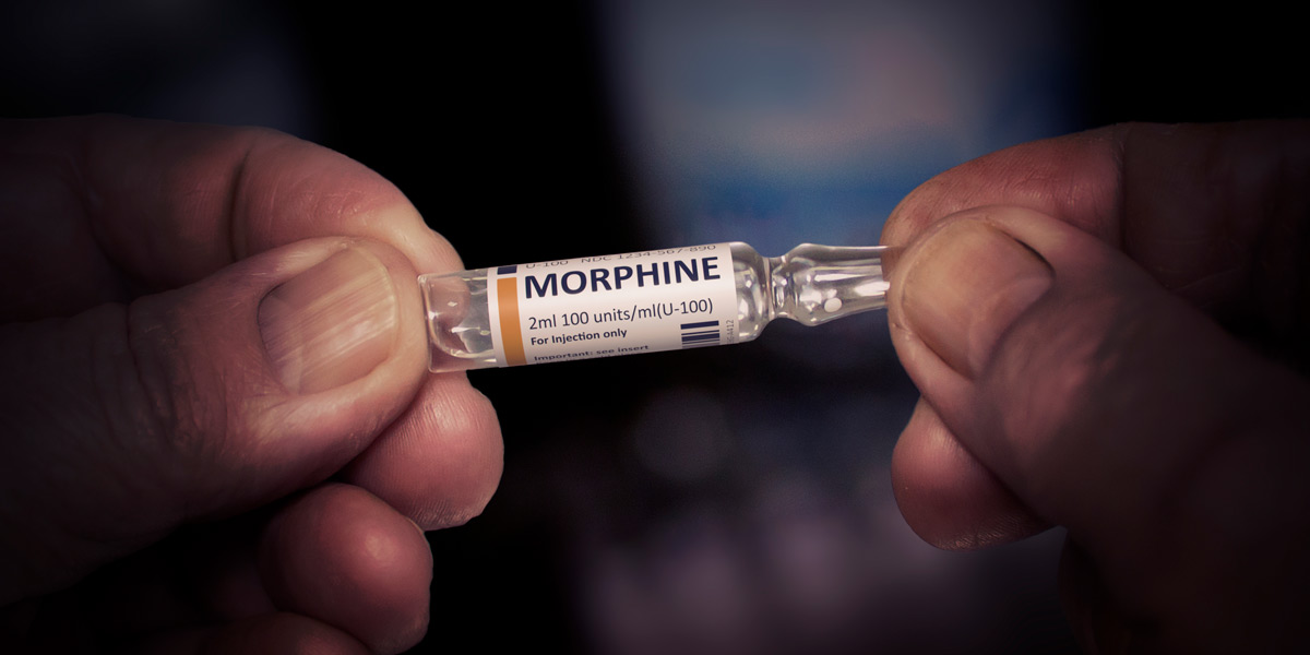 Glass-ampoule-of-morphine-opioid
